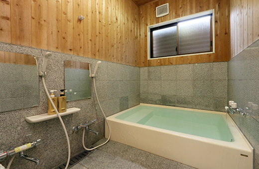 男湯・女湯共に足を伸ばしてゆっくり入ることが出来ます