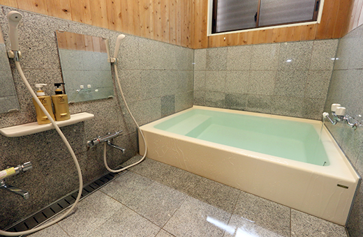 男湯・女湯共に足を伸ばしてゆっくり入ることが出来ます